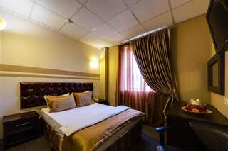 Гостиница Мартон Северная Краснодар Стандартный двухместный номер с 1 кроватью или 2 отдельными кроватями-1