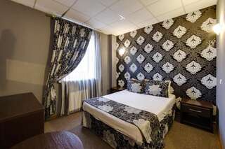 Гостиница Мартон Северная Краснодар Стандартный двухместный номер с 1 кроватью или 2 отдельными кроватями-5
