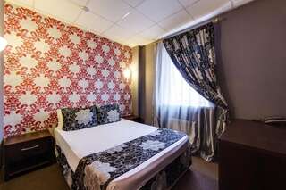 Гостиница Мартон Северная Краснодар Стандартный двухместный номер с 1 кроватью или 2 отдельными кроватями-7